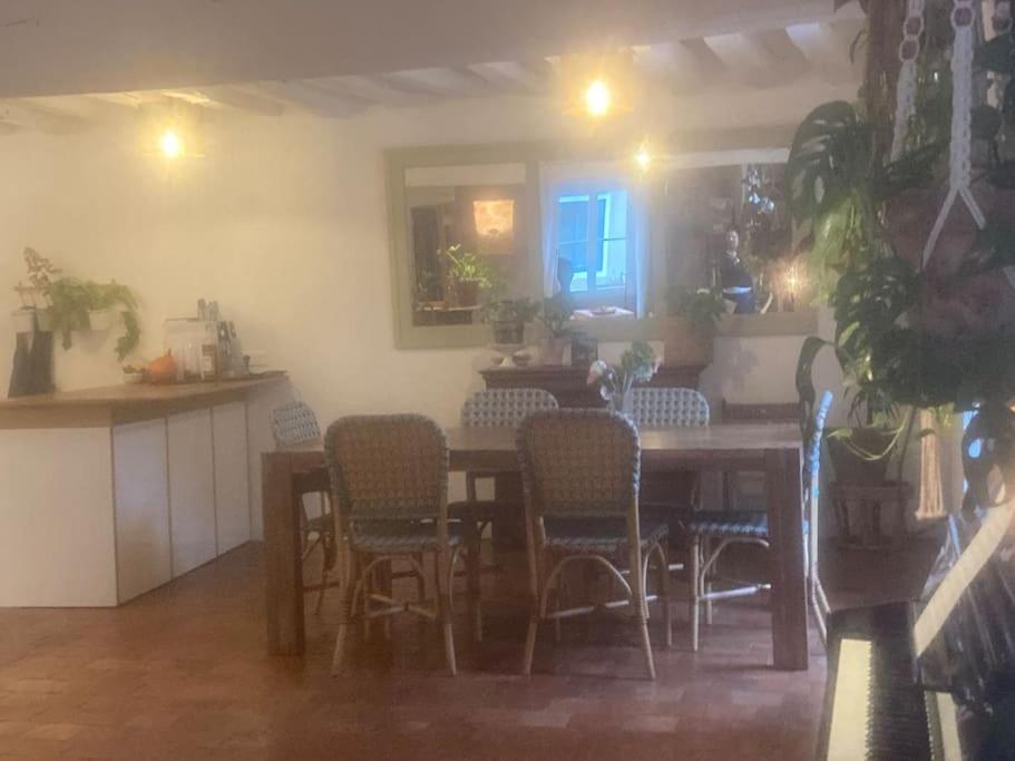 Grande Maison A Semur En Plein Coeur Historique Exterior foto